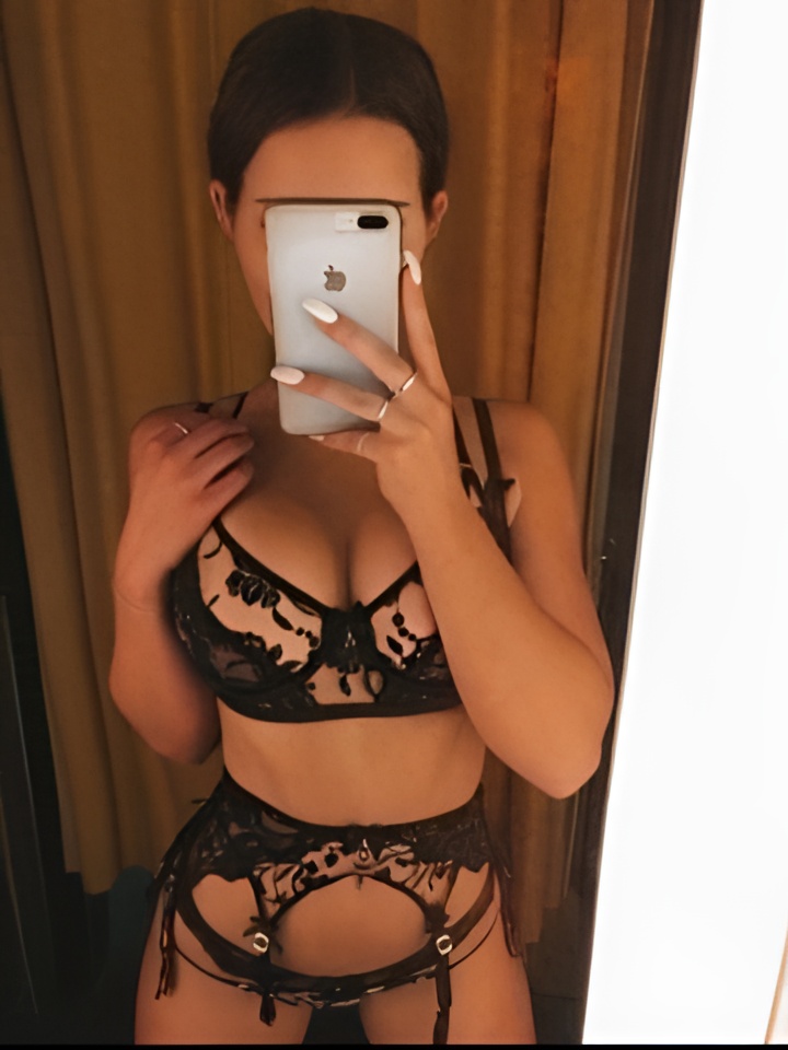 Розалия привлекальеная девушка из Чебоксар цена от 5000 руб