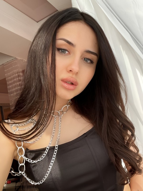 Ксения привлекательная девушка из Чебоксар цена от 5000 руб